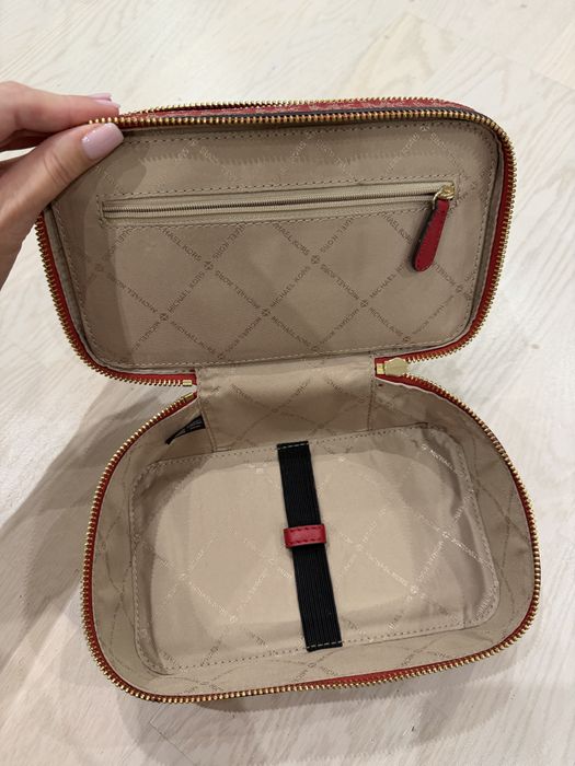 Косметичка - сумочка від Michael Kors