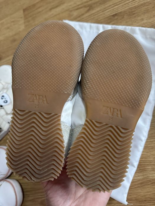 Взуття на дівчинку розміри 25-26