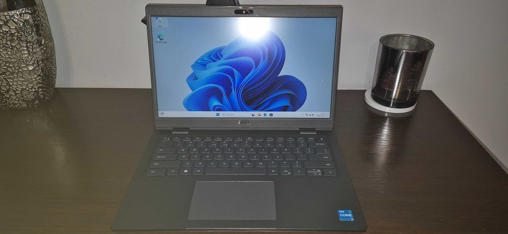 Biznesowy dell Latitude 14FHD IPS i3-1135 8GB RAM 256SSD podświetlana klawiatura Win 11 Pro