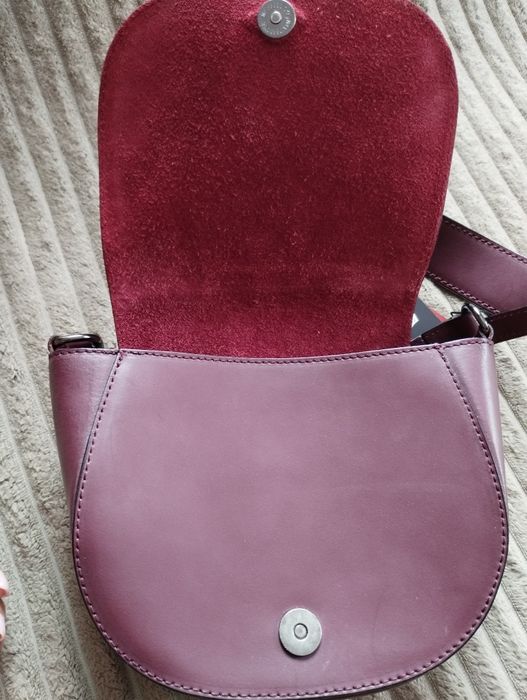 Нова шкіряна сумочка