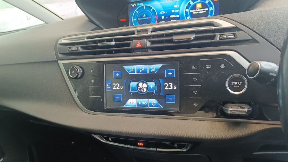 Разборка авторозборка шрот запчастини Сітроен С4 Пікассо 2014 р 1.6hdi