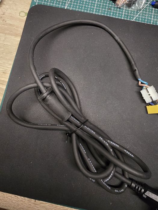 Kabel wraz z przełącznikiem, bezpiecznikiem do opalarki TH-HA 2000/1