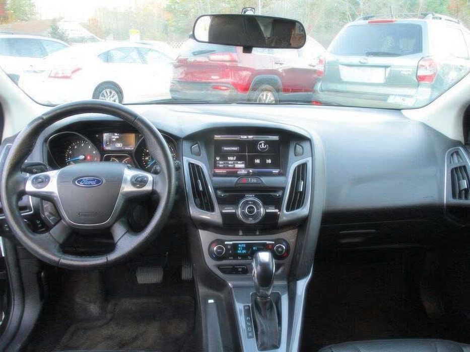 Ford Focus Titanium      2014