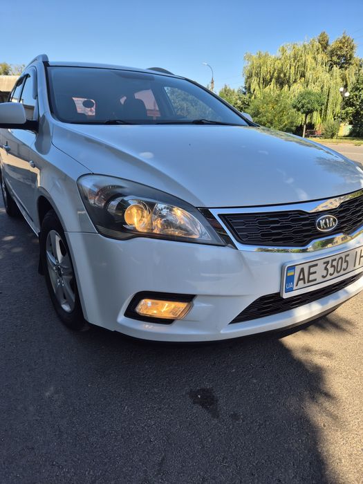 Продам Kia Ceed 2012