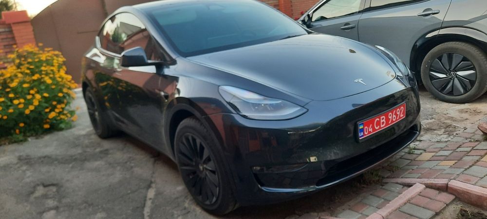 Тесла Y  24р 28000км стан нового автоо