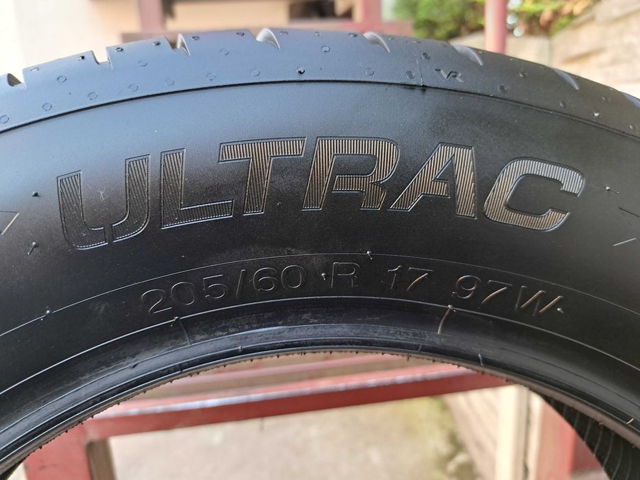 Opony letnie NOWE DEMO 205/60 R17 Vredestein Montaż gratis! !