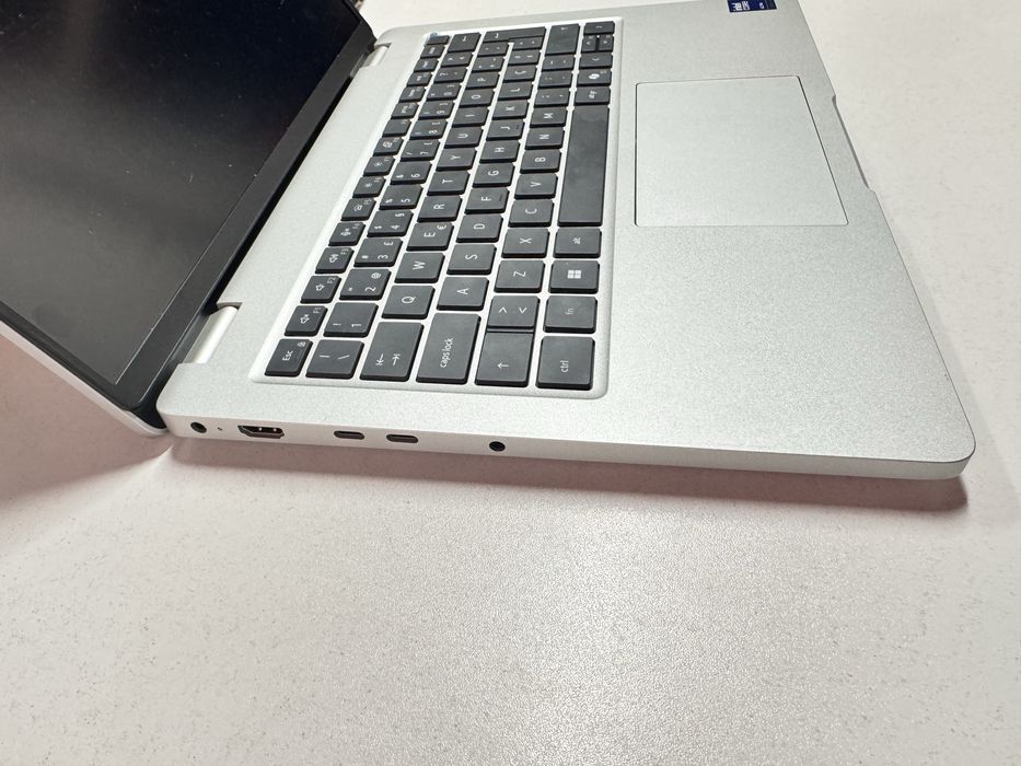 Dell Pro 14 PC14250 — Intel Core Ultra 7 265U · 32 GB RAM