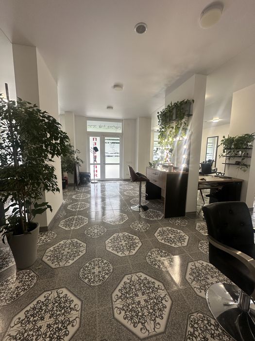 Фасадне комерційне приміщення 95 м² з ремонтом, Антонича 11