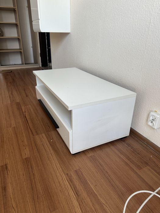 meble do salonu białe