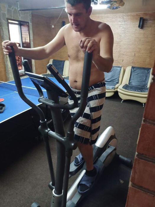 БАНЯ  БАССЕЙН Павлоград  сауна посуточно беседка басейн  дом бесетка