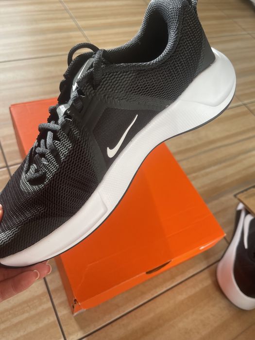 Продам кросівки NIKE MC TRAINER 3