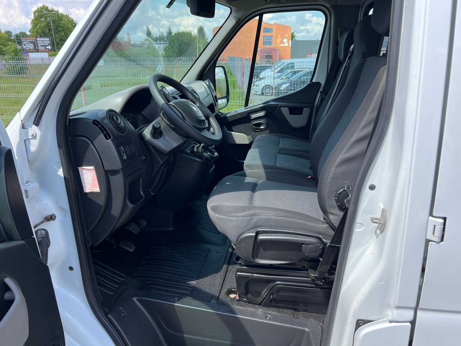 Renault Master 2.3 dCi 92 kW 7 osób  Pick-up DOKA 2013