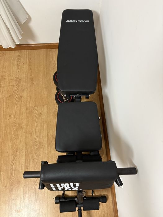 Conjunto de musculação – Banco + Halteres 7,5/10/15 kg