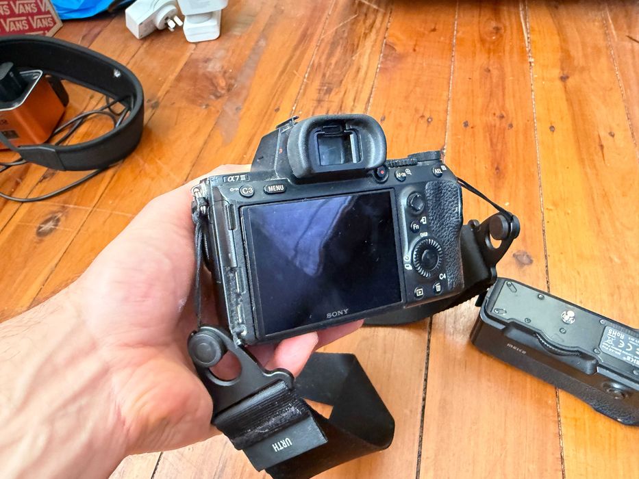 Sony Alpha 7 III Kit Completo + Acessórios + Gimbal