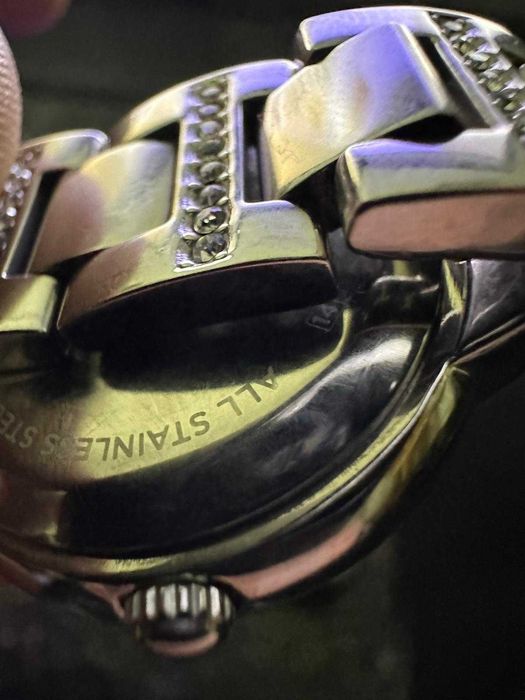 Relógio Feminino FOSSIL ES3282 – Usado com Pequenos Sinais de Uso