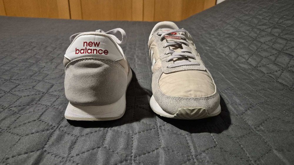 Ténis NB New Balance - beges – tamanho 41,5