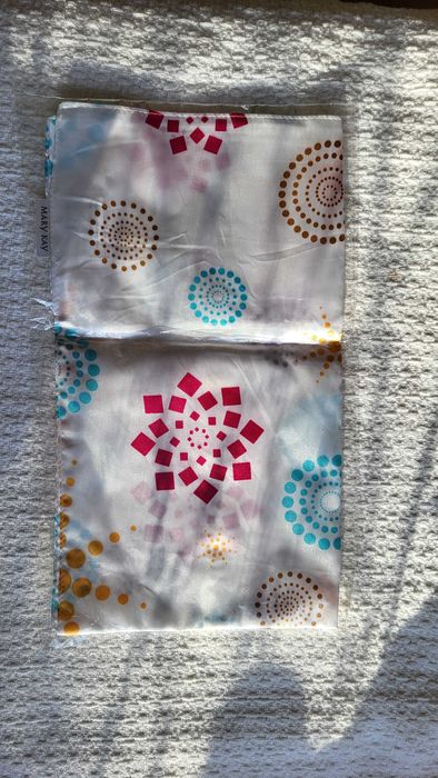 Шарф Mary Kay, новий