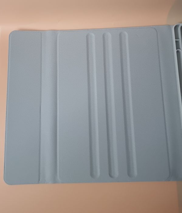 Klawiatura Bluetooth z magnetycznym etui do Samsung Galaxy Tab A9 Plus