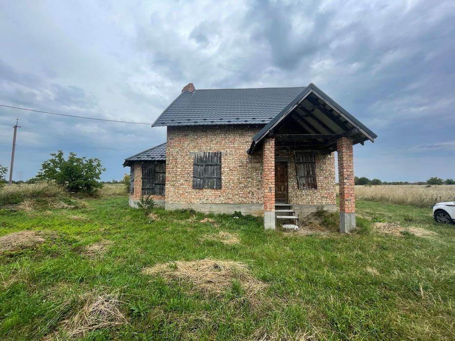 Сучасний високоякісний будинок с. Перерісль