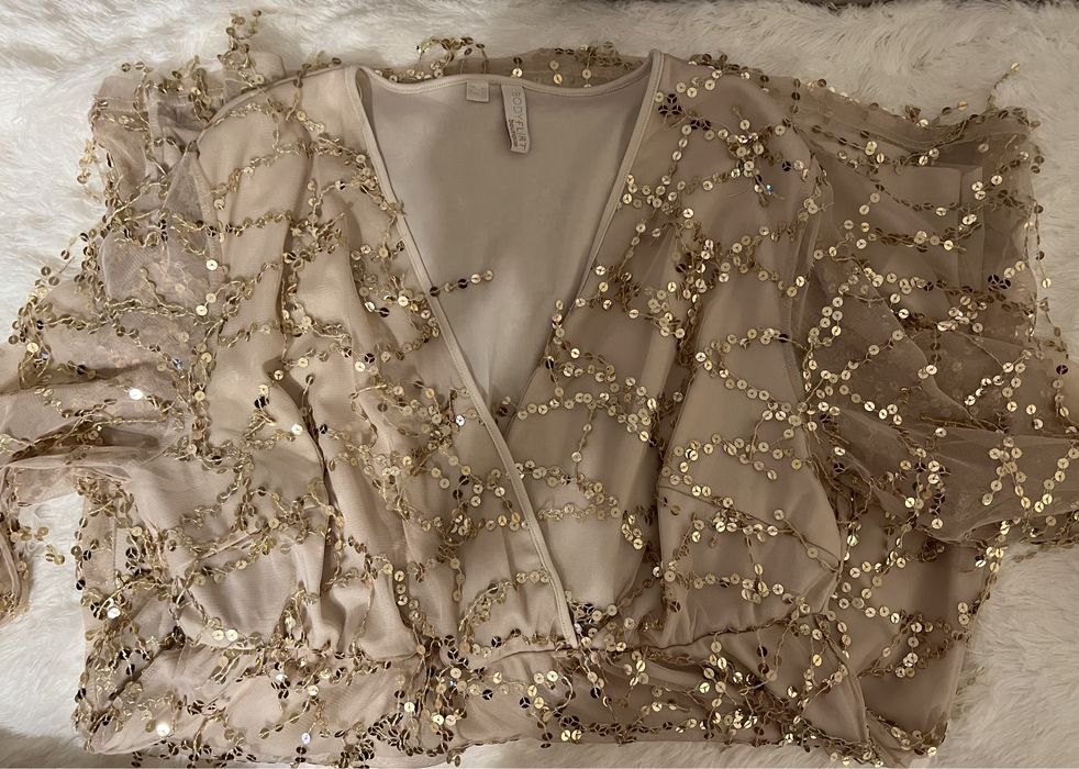 Nowa błyszcząca sukienka z cekinami