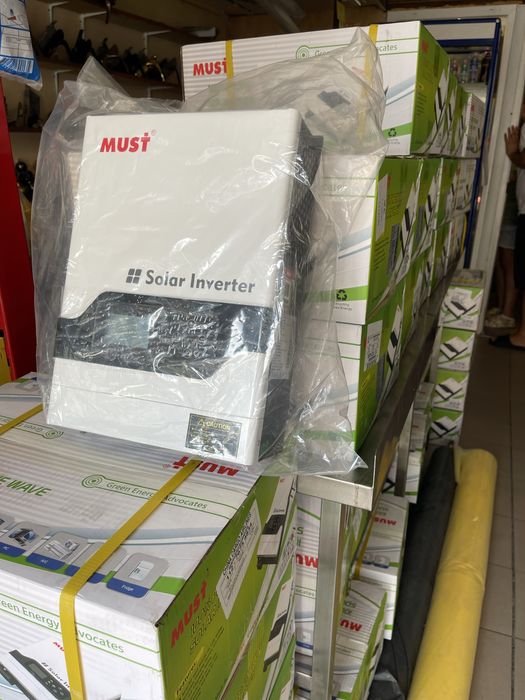 Гібридний інвертор Must 3.2 кВт 24 В