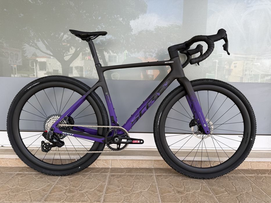 Bicicleta Scott Addict Gravel 13v - Rodas carbono