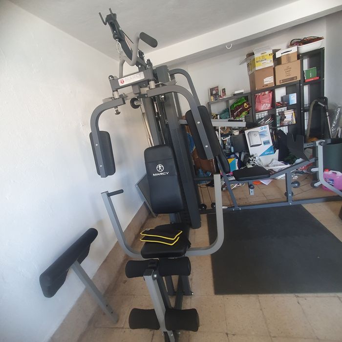 Vendo máquina musculação