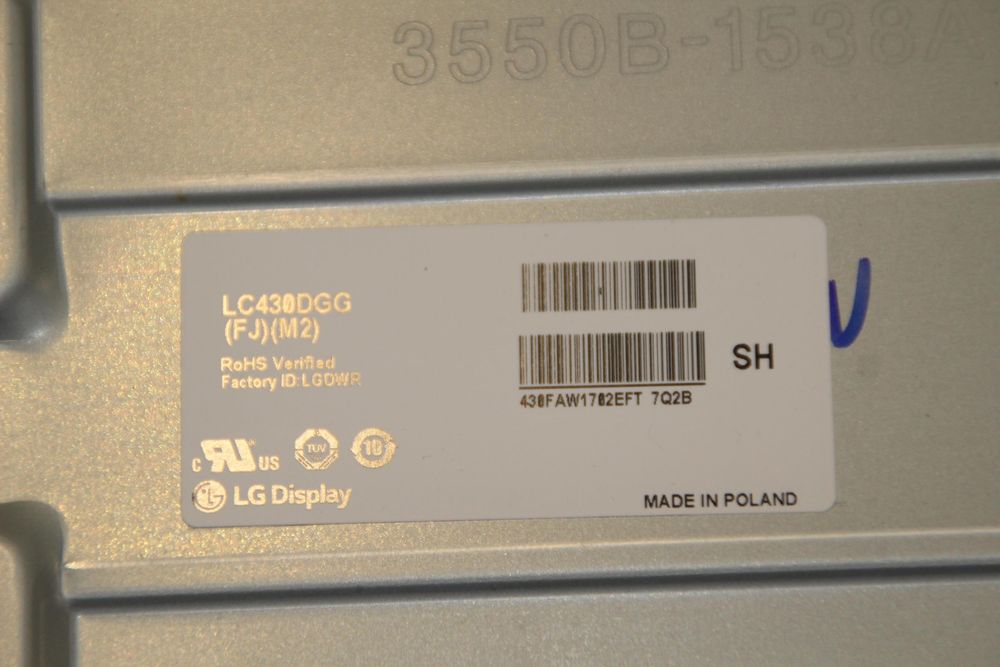 Разбит экран. 43" LG 43UH671V. На разборку. По детальная продажа.