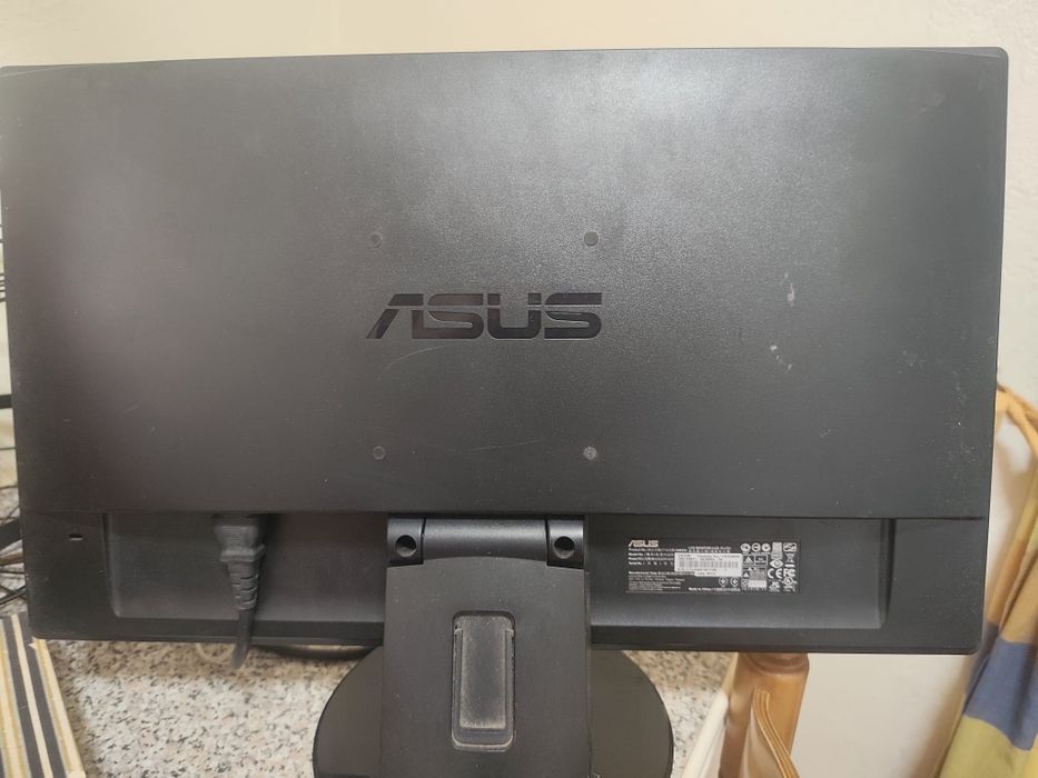 Monitor ASUS VE228DR (22") (Não tem HDMI)