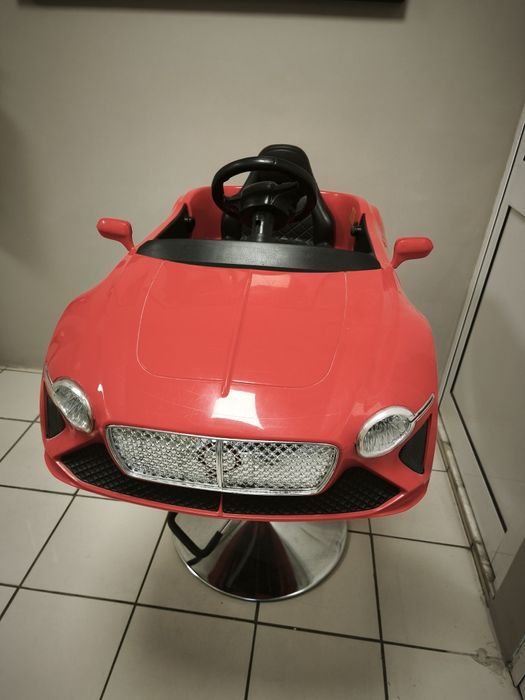 Vendo cadeira barbeiro criança