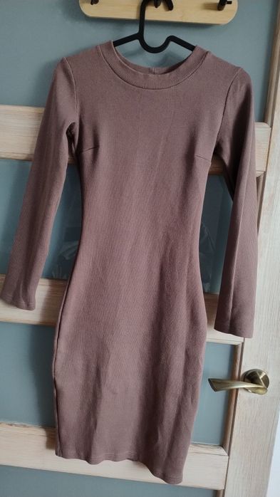 Sukienka prążek r.s