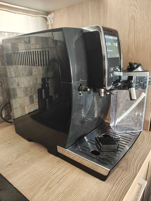 Ekspres do kawy DeLonghi Dinamica Plus BDB stan