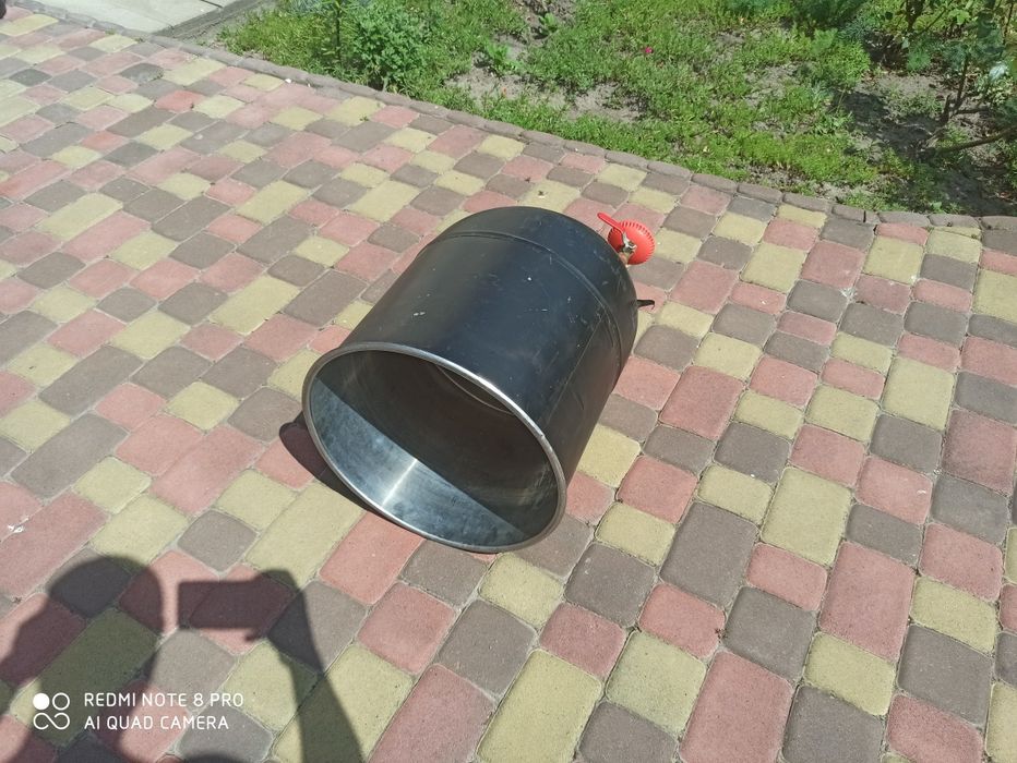 Продається ємкість для літнього душу