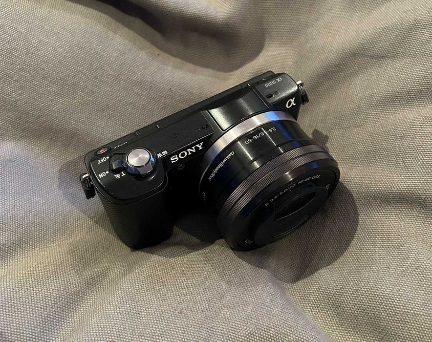 Sony Alpha A5000 + Lente 16-50mm OSS — Muito bom estado!!!
