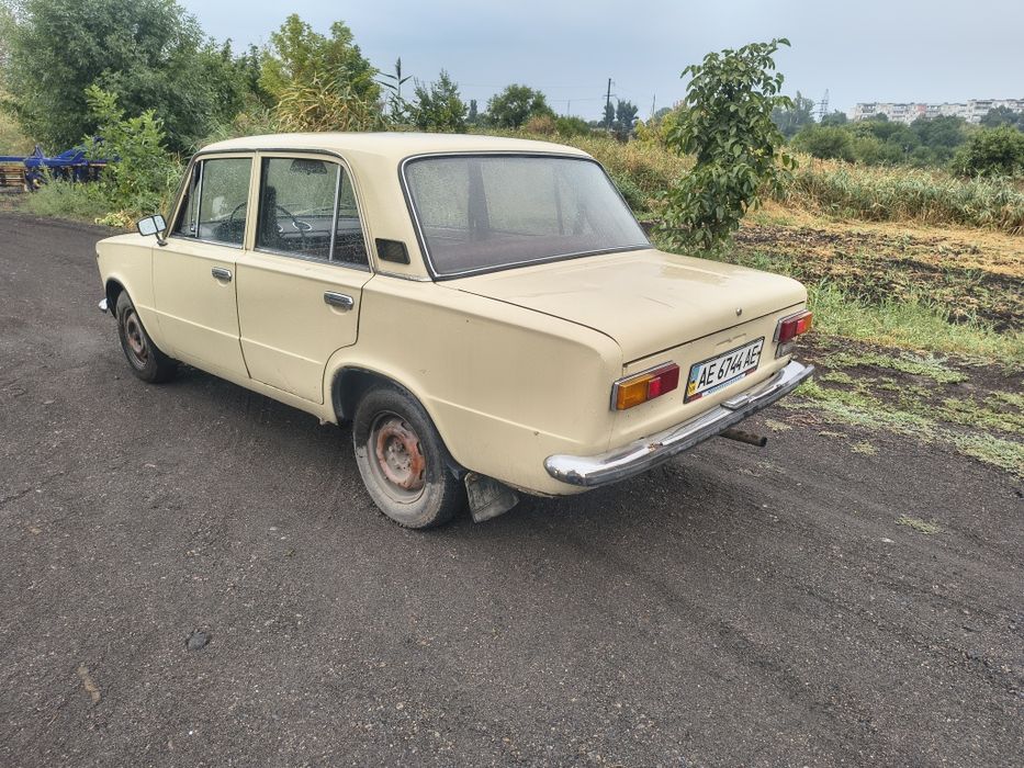 автомобіль Жигулі ваз 21011