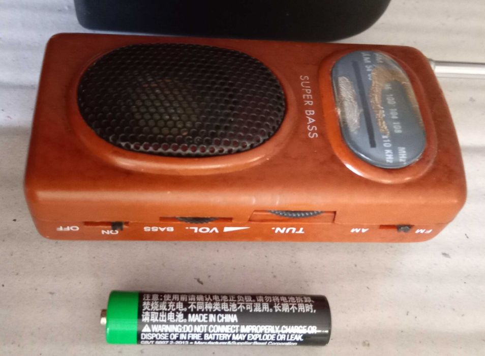 Rádios mini, funcionais, por 5€