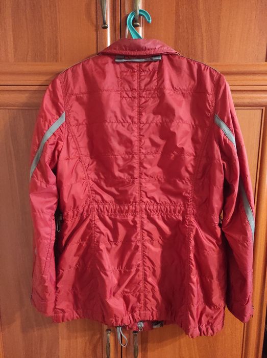 Женская лёгкая ветровка