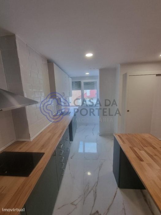 Apartamento  T2 remodelado em Setúbal