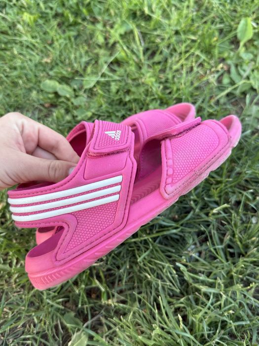 Босоніжки adidas 34розмір