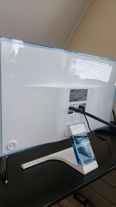 Монитор Samsung 27" full hd