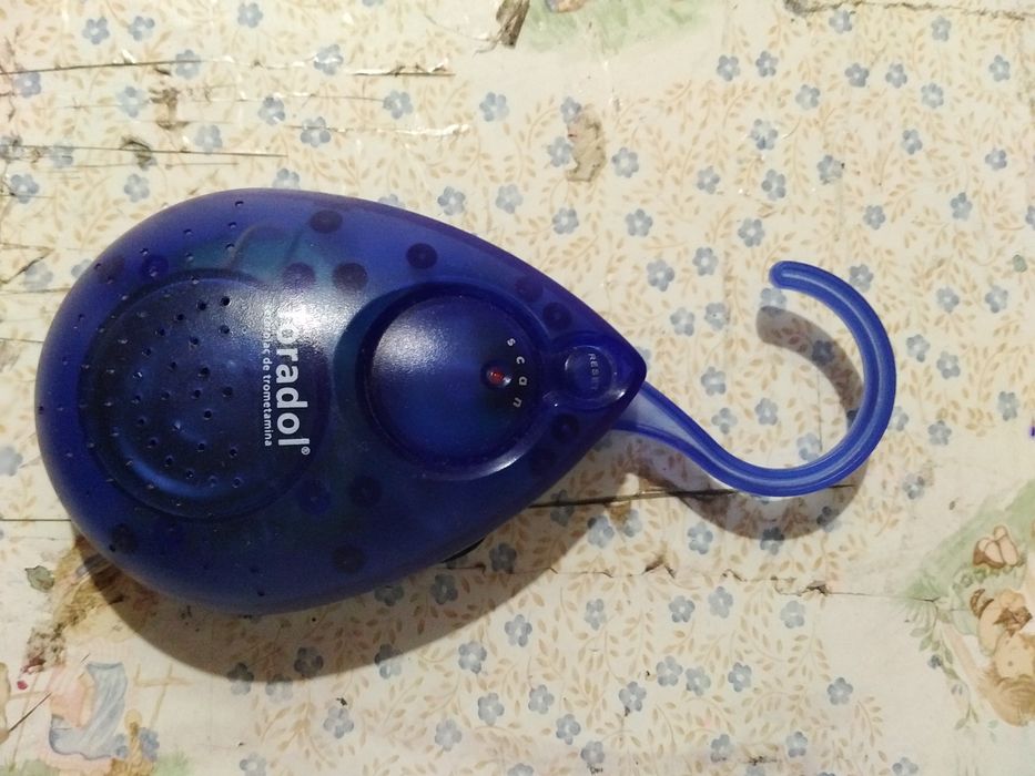 Vendo rádio musicas para casa de banho bom estado