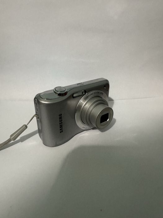 Цифровий фотоапарат Samsung 12.2 MP (5x зум, повністю робочий) / Y2K