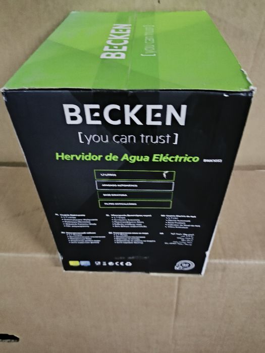 Jarro eléctrico / chaleira / fervedor de água - Marca Becken novo.