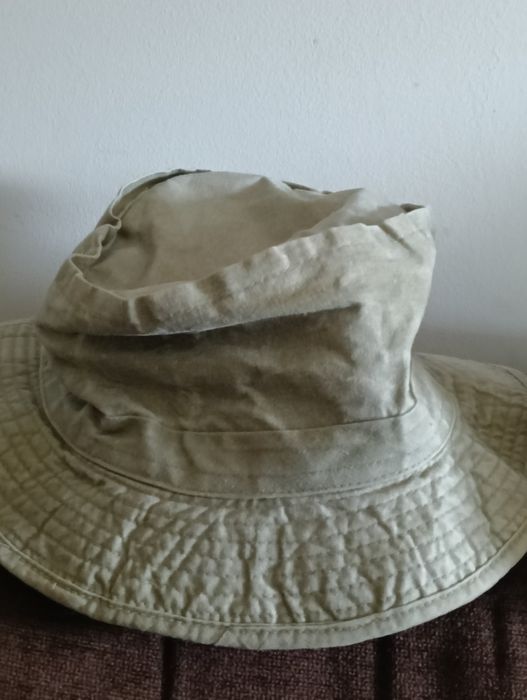 Chapéus vintage ( Levi's Strauss e Salsa)