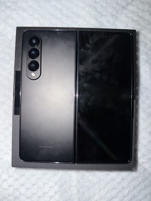Samsung Galaxy Z Fold 4 – 256GB | Estado Novo | Com Fatura