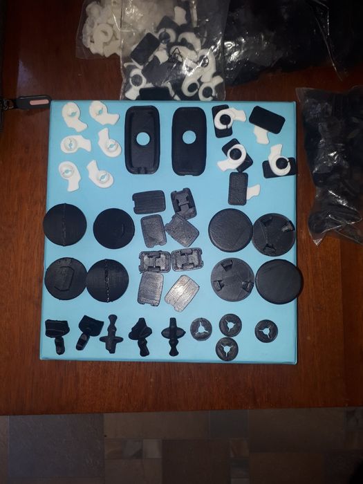 Мерседес W 140 защёлки, заглушки