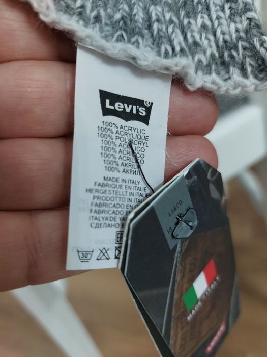 Piękny szalik levis