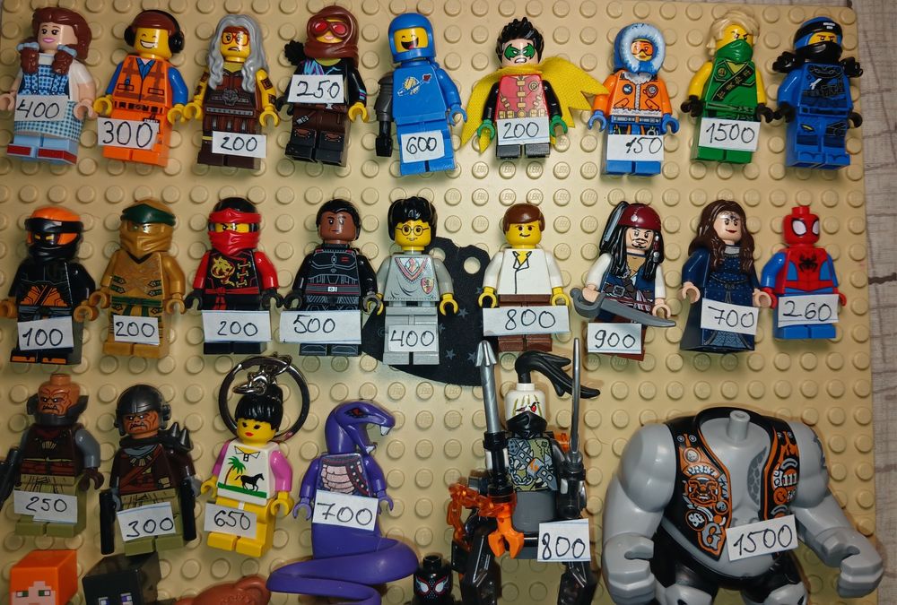 Lego mini figs лего минифигурки