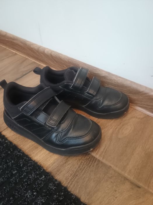 Adidasy adidas na rzepy.