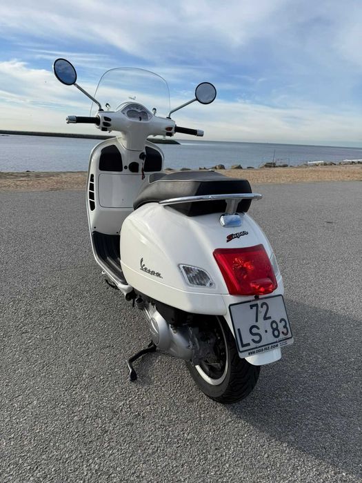 Vespa GTS 300 ie